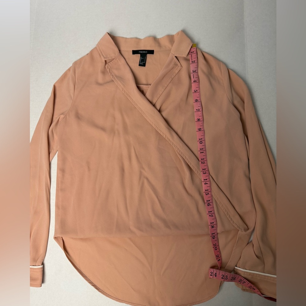 Forever 21 Blush Wrap Blouse‎ | Long Sleeve Drape Front Size Small - Picture 7 of 8